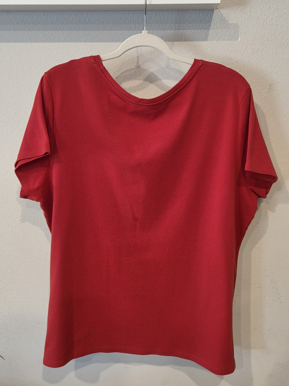 Gloria Vanderbilt Bright Red Short-Sleeve Crewneck Tee - Picture 3 of 3